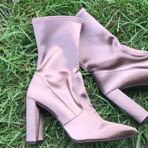 Stuart Weitzman satin booties Sz 8B